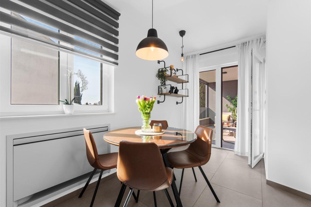 Apart Residence Galant 로비니 외부 사진