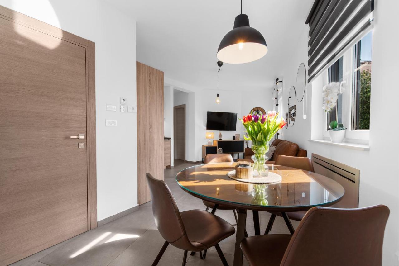 Apart Residence Galant 로비니 외부 사진