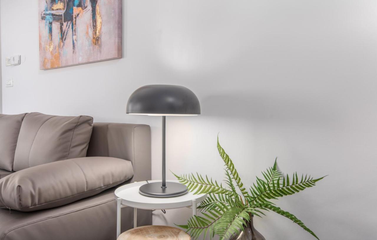 Apart Residence Galant 로비니 외부 사진